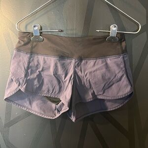 Lululemon Hottie Hot size 2